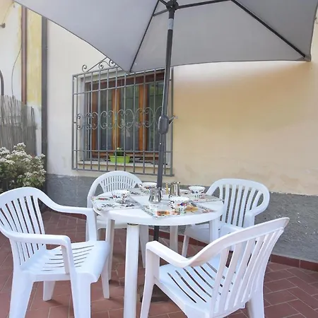 2 Bedroom Amazing In Massarosa