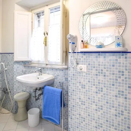 2 Bedroom Amazing In Casa vacanze